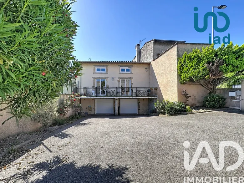 Maison 7 pièces 209 m² · à Saint-Pierre-de-Bœuf · 209 m² · 278 000 €