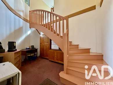 Apartment in Courbevoie (92400)