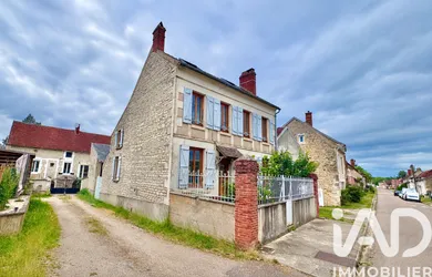 Traditional house in Sainte-Pallaye (89460)