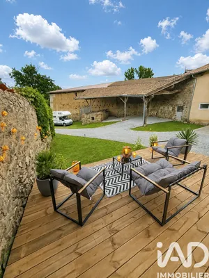 Farm in Saint-Martin-la-Sauveté (42260)