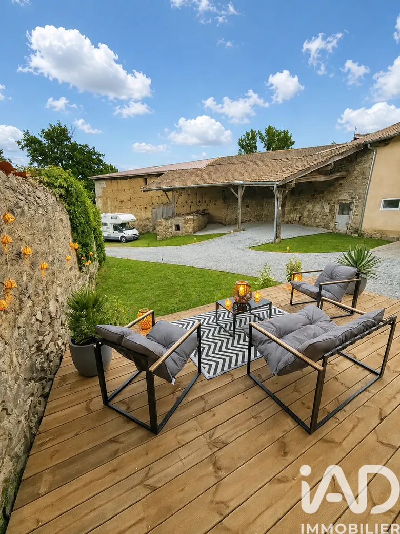 Maison 5 pièces 176 m² · à Saint-Martin-la-Sauveté · 176 m² · 259 000 €