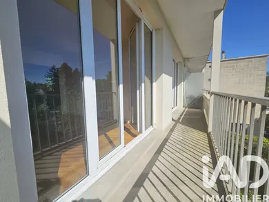 Apartment in Le Chesnay (78150)