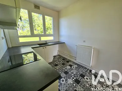 Apartment in Le Chesnay (78150)