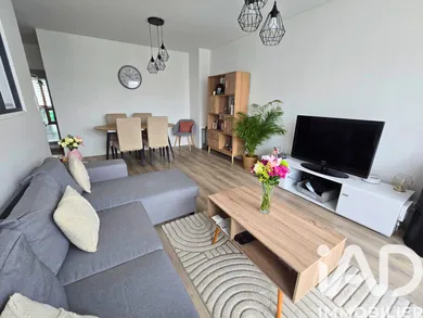Apartment in Chilly-Mazarin (91380)