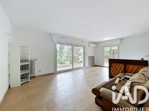 Apartment in Toulon (83000)