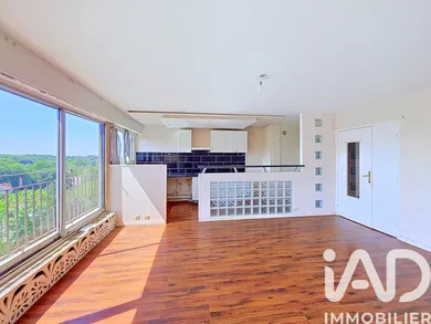 Apartment in Brunoy (91800)