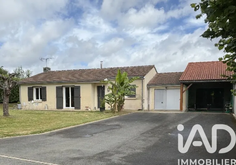 Maison 5 pièces 94 m² · à Montournais · 93,7 m² · 235 000 €
