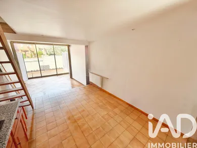 Apartment in Sanary-sur-Mer (83110)