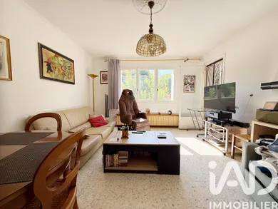 Appartement à Hyères (83400)