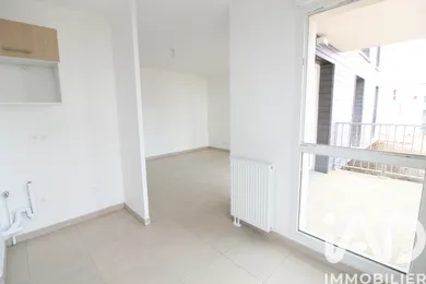 Apartment in Harfleur (76700)
