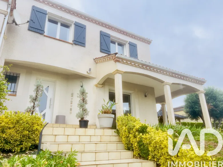 Maison 5 pièces 135 m² · à Bon-Encontre · 135 m² · 380 000 €