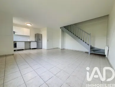 Duplex in Magny-le-Hongre (77700)