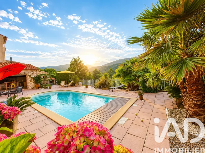 Maison 6 pièces 127 m² · à Reynès · 127 m² · 426 000 €