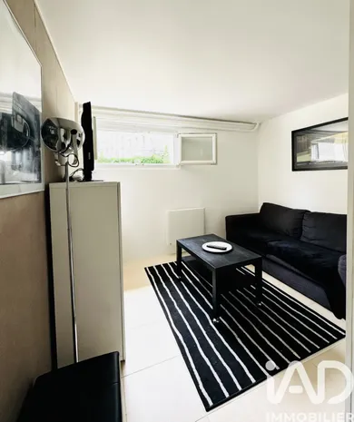 Apartment in Paris (75016)