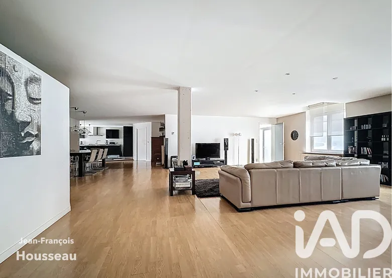 Appartement 6 pièces 200 m² · à Roubaix · 200 m² · 235 000 €