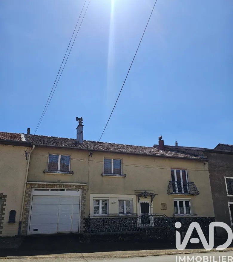 Maison 13 pièces 290 m² · à Ville-au-Montois · 290 m² · 249 000 €
