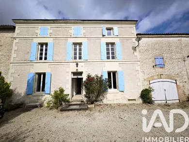 Mansion in Dampierre-sur-Boutonne (17470)