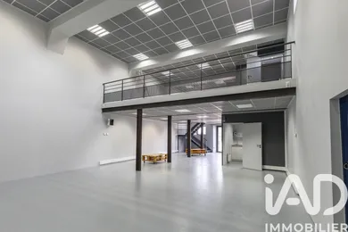 Immeuble à Maulévrier (49360)