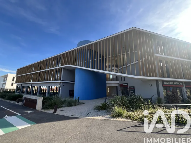 Murs commerciaux à Béziers (34500) · 64 m² · 166 000 €
