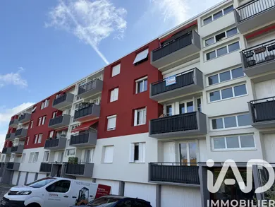 Apartment in Sainte-Geneviève-des-Bois (91700)