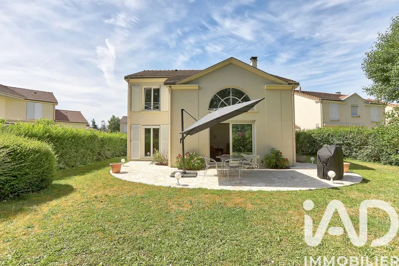 Maison 6 pièces 133 m² · à Bondoufle · 133,2 m² · 469 000 €