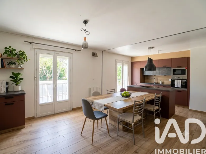Maison 5 pièces 228 m² · à Joué-lès-Tours · 228 m² · 345 000 €