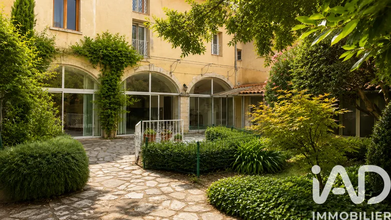 Maison 11 pièces 260 m² · à Carpentras · 260 m² · 475 000 €