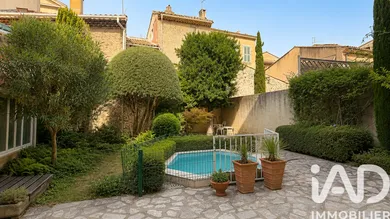 Townhouse in carpentras (84200)