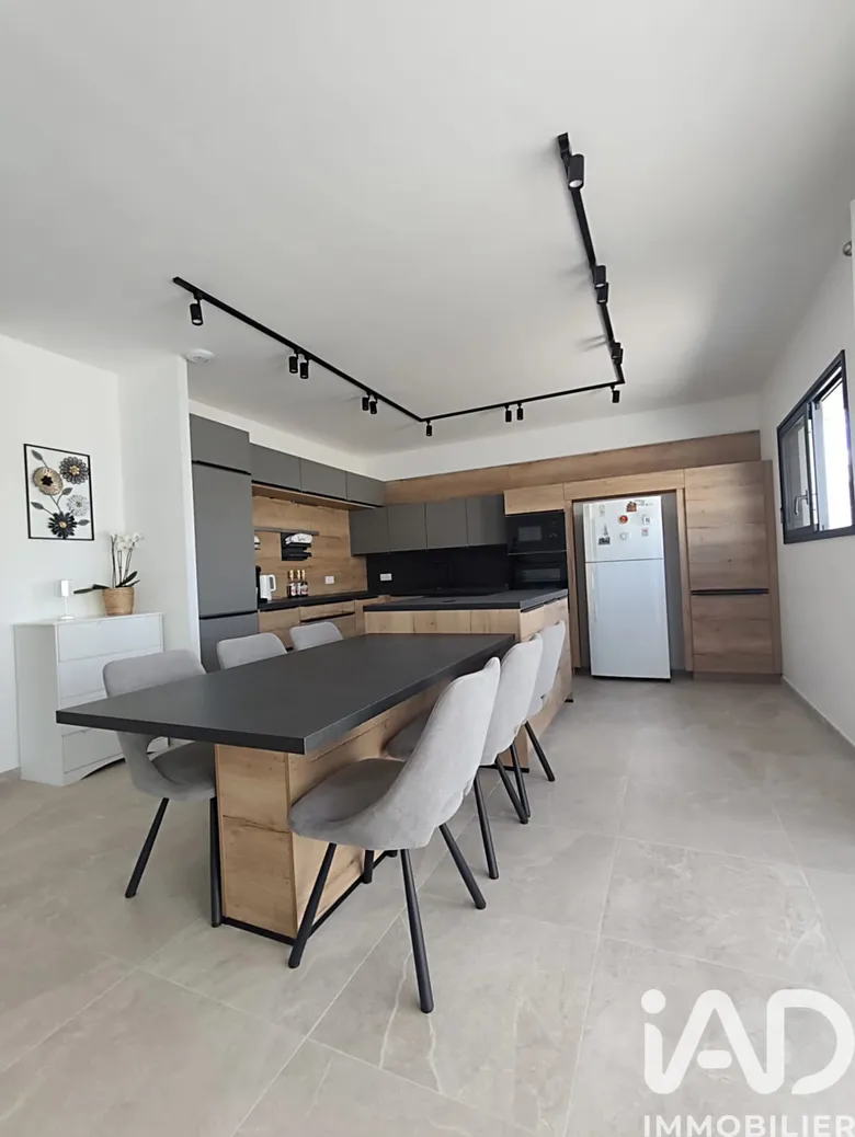 Maison 5 pièces 115 m² · à Ferrals-les-Corbières · 115 m² · 290 000 €