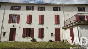 Immeuble à Champdeniers (79220)