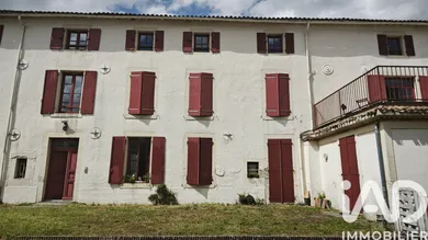 Immeuble à Champdeniers (79220)