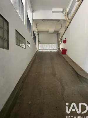 Parking à Paris (75015)