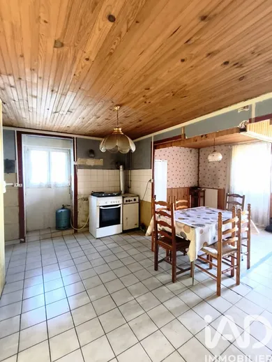 House in Saint-Martin-des-Noyers (85140)