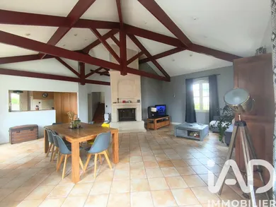 House in Essarts-en-Bocage (85140)