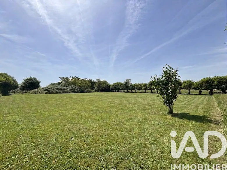 Terrain 2281 m² · à Amboise · 153 000 €