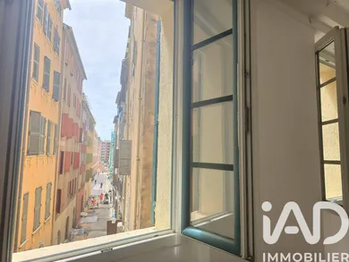 Apartment in Toulon (83000)