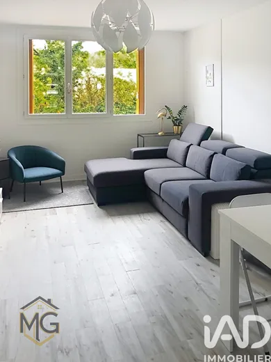 Apartment in Chevreuse (78460)