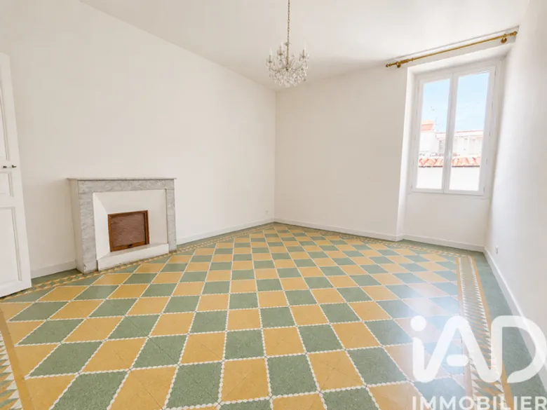 Appartement 3 pièces 71 m² · à Ajaccio · 70,7 m² · 249 000 €