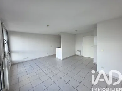 Appartement à Bordeaux (33300)