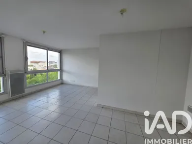 Appartement à Bordeaux (33300)