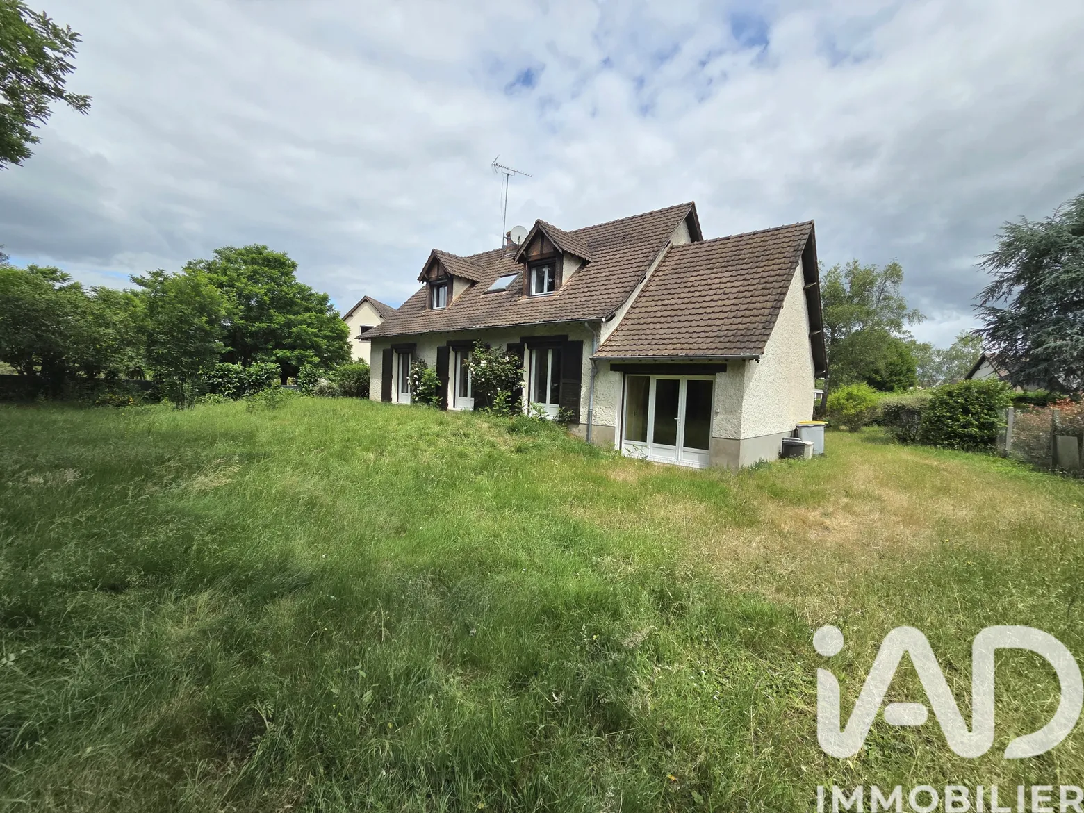Vente maison à Saint-Cyr-en-Val (45590) : maison 6 pièces 146 m² - 2048058 — 2