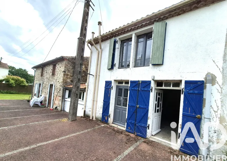 Maison 7 pièces 142 m² · à Saint-Hilaire-le-Vouhis · 142 m² · 135 000 €