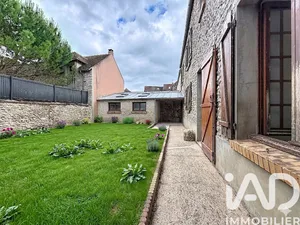 Village house in Dammartin-en-Serve (78111)