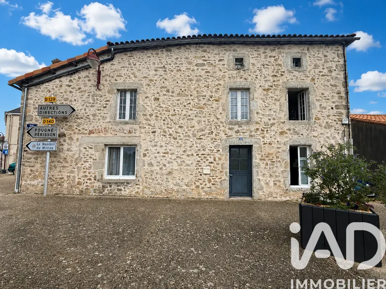 Maison 5 pièces 175 m² · à Saint-Aubin-le-Cloud · 175 m² · 208 000 €