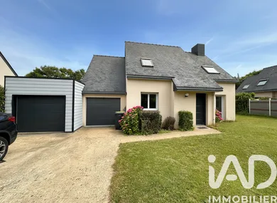 House in La Mézière (35520)
