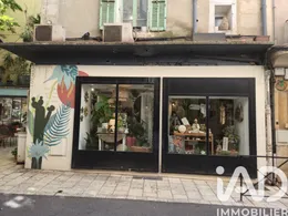 Commercial in Orange (84100)