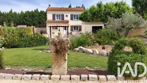 Maison traditionnelle à Eyragues (13630)