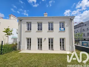 Townhouse in Serris (77700)