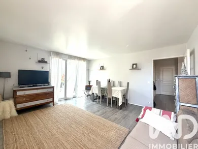 Appartement à Combs-la-Ville (77380)