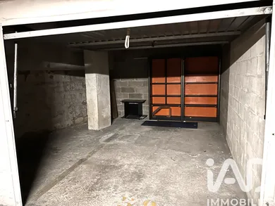Garage in Paris (75018)